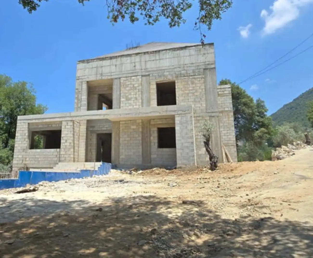 Bassel Abou Shakra luxury villa construction Lebanon panoramic mountain views Ammatour — Group Four engineering