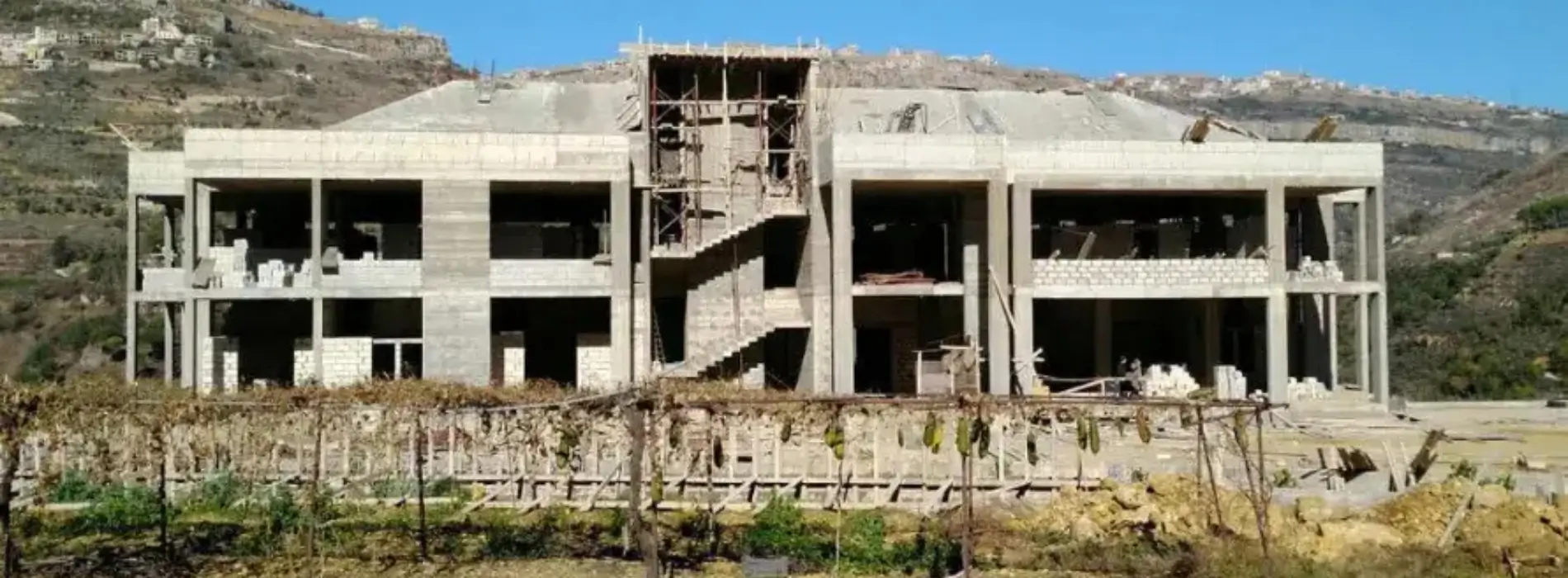 Group Four general contracting project under construction in the Chouf, Lebanon - reinforced concrete frame and blockwork