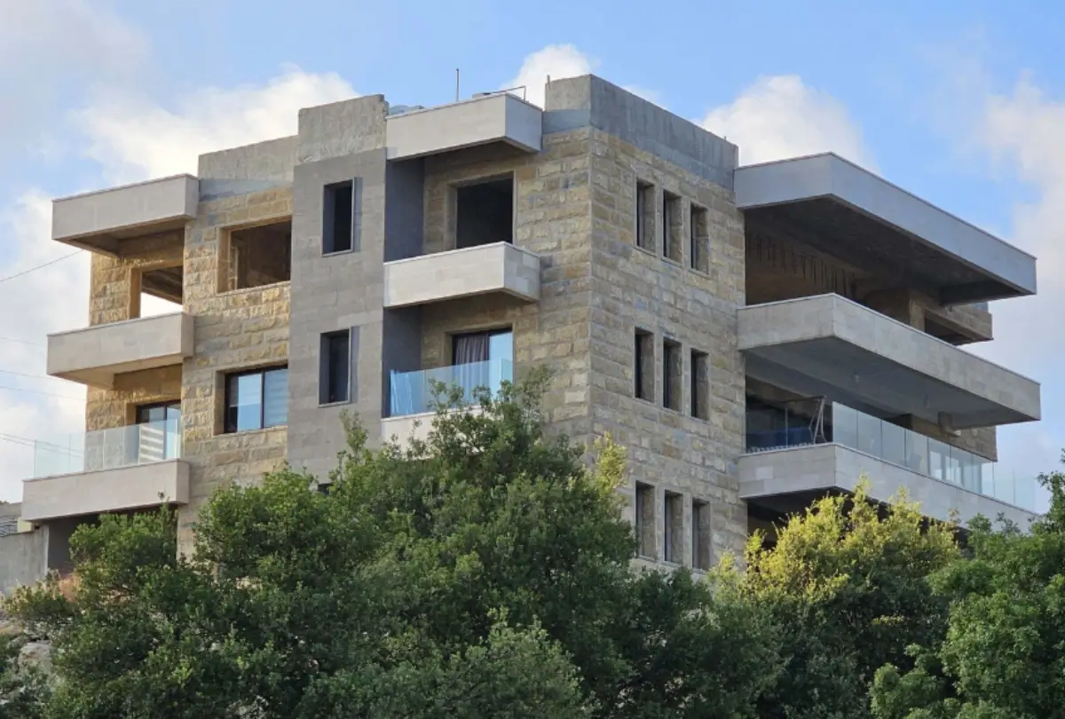 Rodwan Beaini luxury 3-stage residential building Mazraat El Chouf Lebanon — Group Four construction